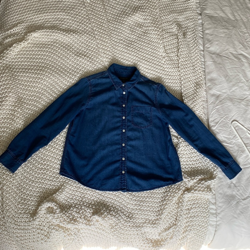 Women’s Banana Republic Petite Small Boxy Denim shirt